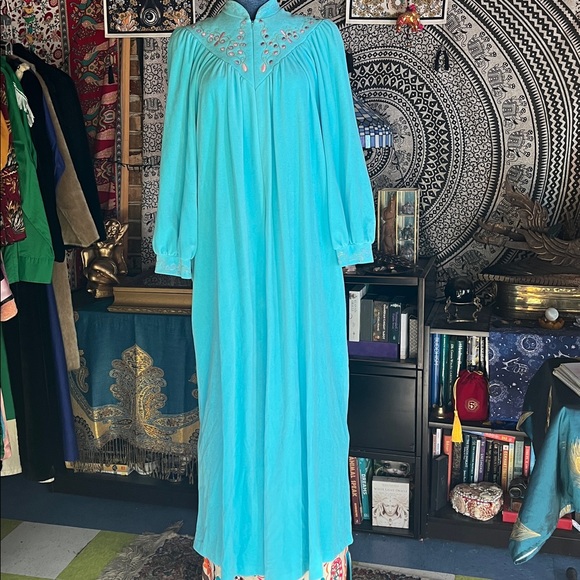 Vanity Fair Robe Housecoat Lounging Turquoise Blue & Pink Size 40” Bust